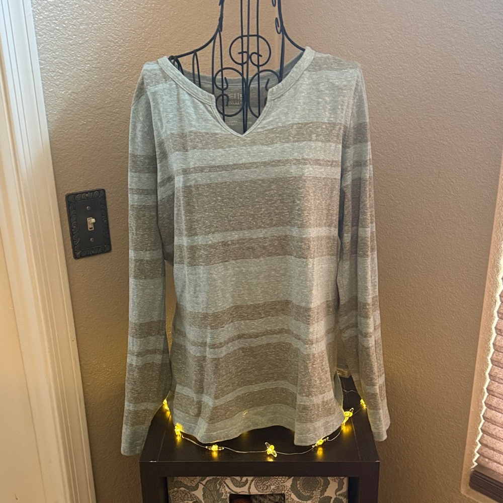 Time and Tru Women's Light Gray Striped Hoodie